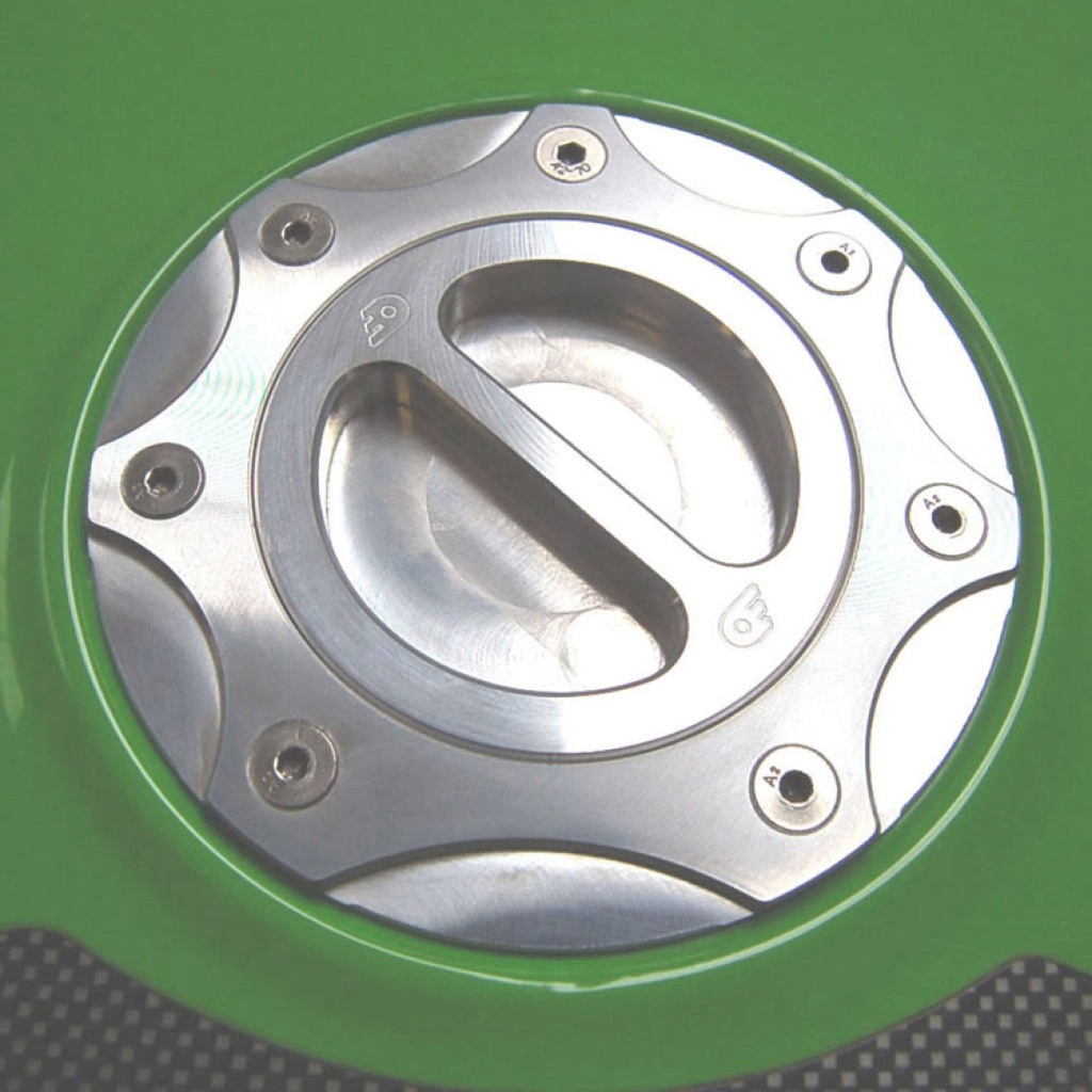 [OBEFUE-7022-SLV-SLV] Oberon Motorcycle Fuel Cap And Body